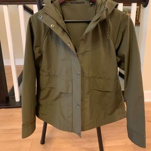 Uniqlo cotton blend parka in olive SZ XXS. Worn a few times.
